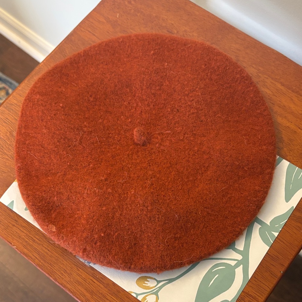 Embroidered Rust Wool Beret - Picture 2 of 2